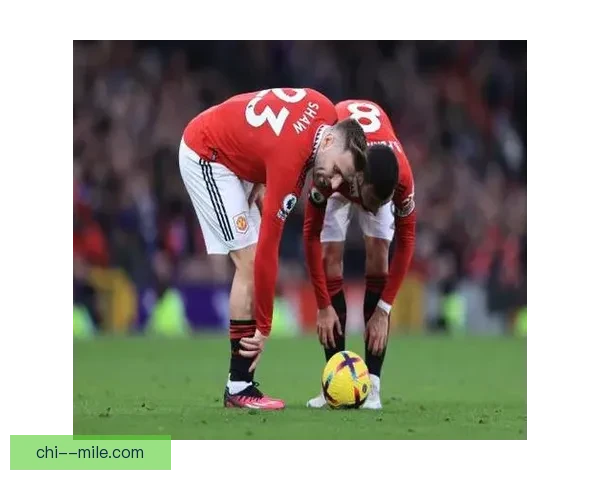 卢克肖镇守曼联左后卫却仍频繁肌肉伤停球队防线再受严峻考验前景