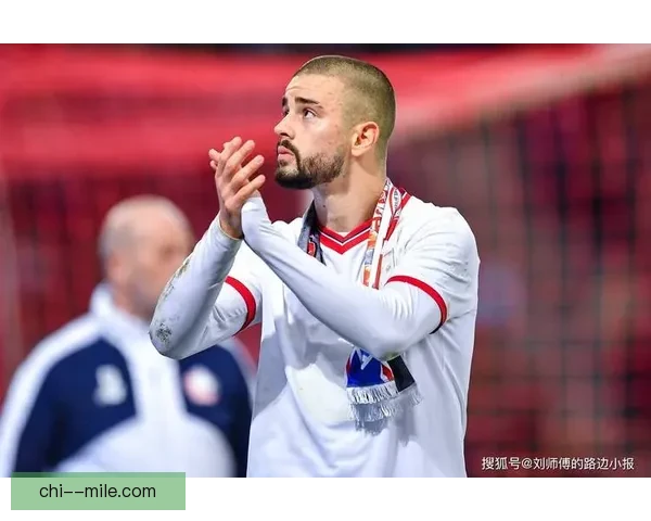 马赛单赛季接连解雇两名主帅 球队管理风波引发关注